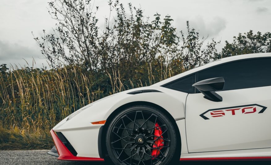 2021 LAMBORGHINI HURACAN STO – Clean Title