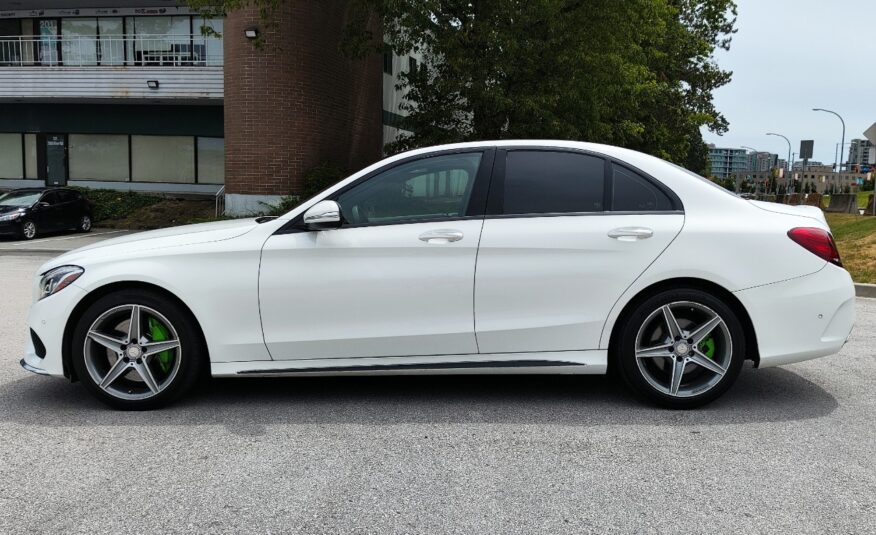 2015 Mercedes-Benz C-Class C 300 C300 4MATIC Sedan-No accidents/ clean service history