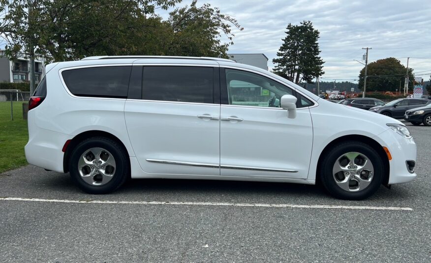 2019 Chrysler Pacifica Hybrid Touring-L Touring-L 2WD