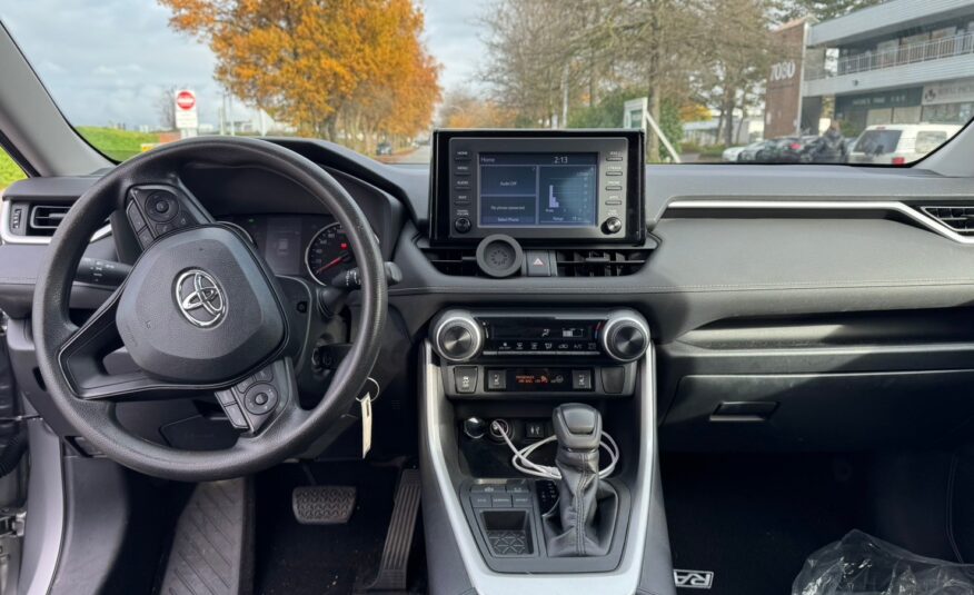 2019 Toyota RAV4 LE FWD LE