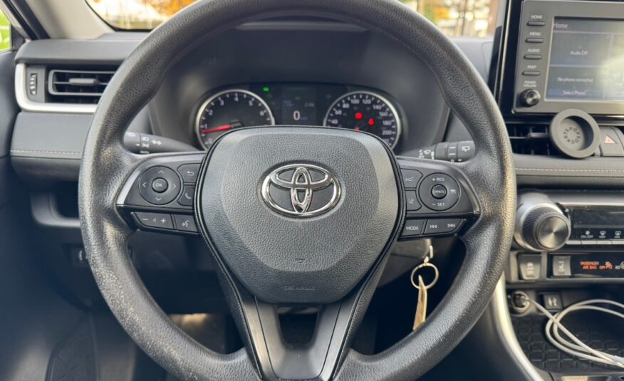 2019 Toyota RAV4 LE FWD LE