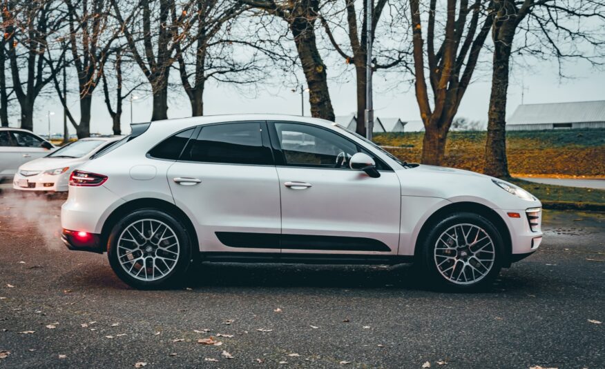 2016 PORSCHE MACAN S