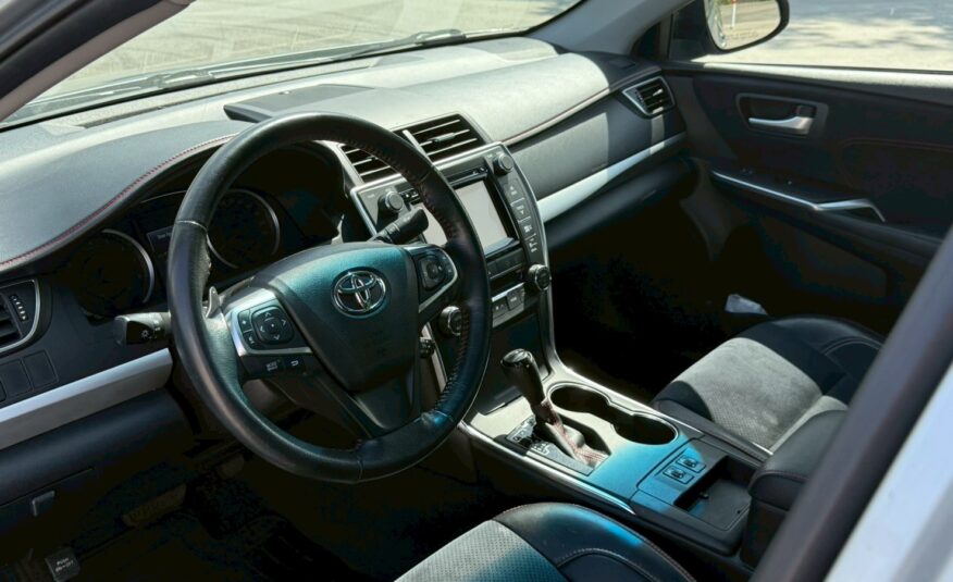 2015 TOYOTA CAMRY LE