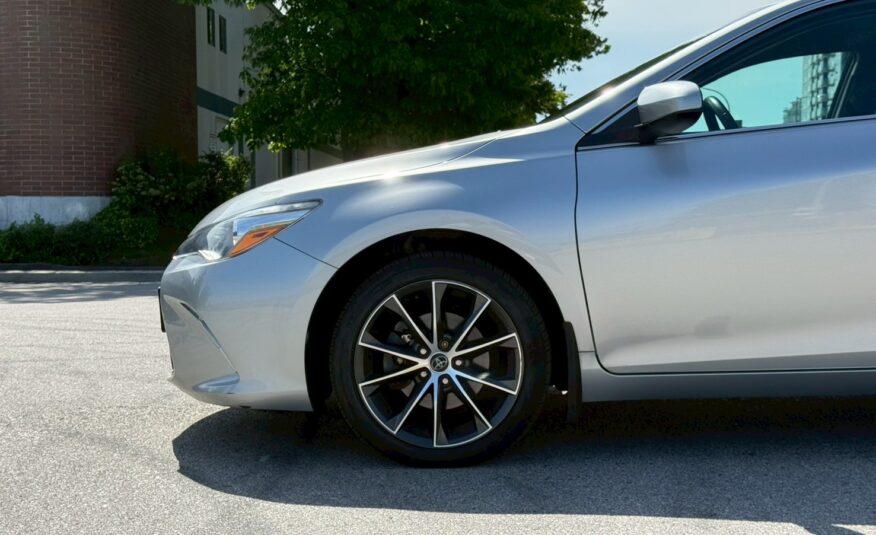 2015 TOYOTA CAMRY LE